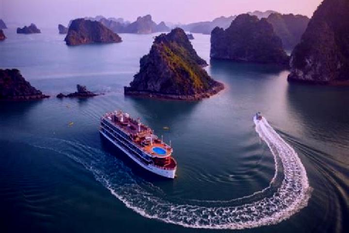 Lucy, 22 — Escort in Ha Long, Vietnam