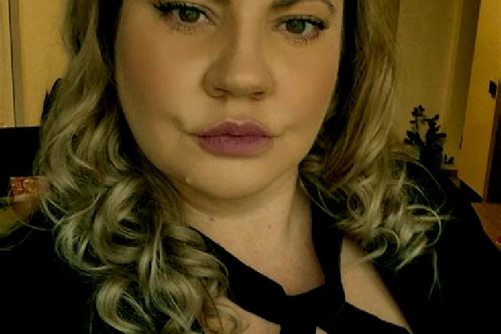Lucy, 22 — Escort in Tigmandru, Romania