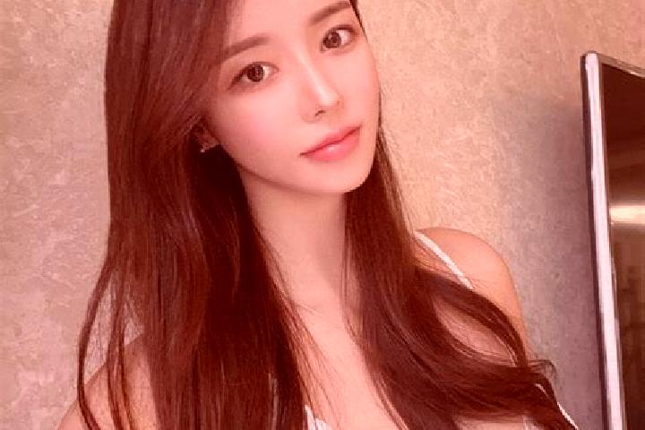 Lucy, 22 — Escort in Wanchong, China