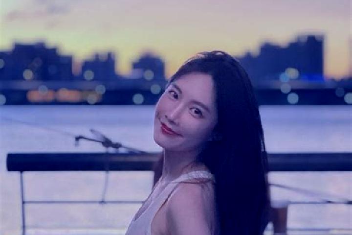 Lucy, 23 — Escort in Gyigang, China