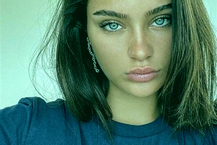 Lucy, 24, a brunette dark-eyed mediterranean companion based in Feignies. Offering 69, Erotic Massage, A-Level. Available for incall and outcall, day and eve...