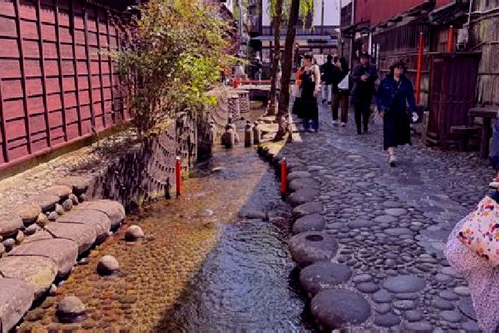 Lucy, 24 — Escort in Hachimantai, Japan