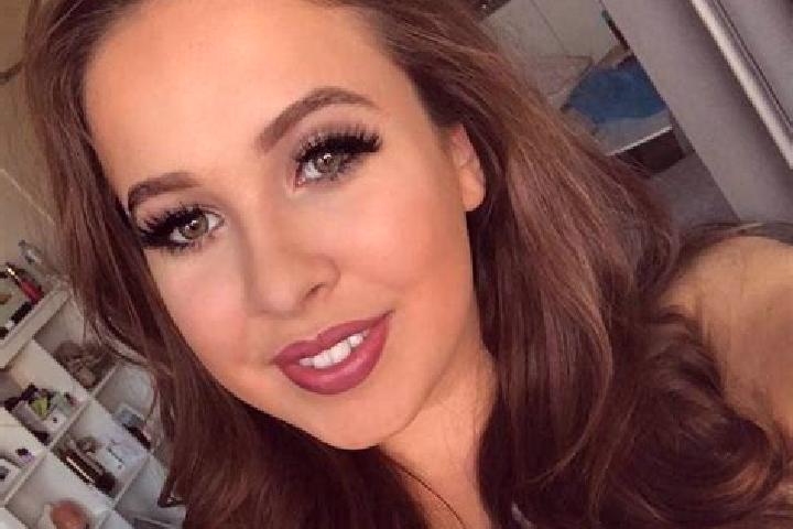 Lucy, 25, a dark blonde dark-eyed caucasian companion based in Church Stretton. Offering Prostate Massage, Girlfriend Experience, GFE, 69, Massage. Available...