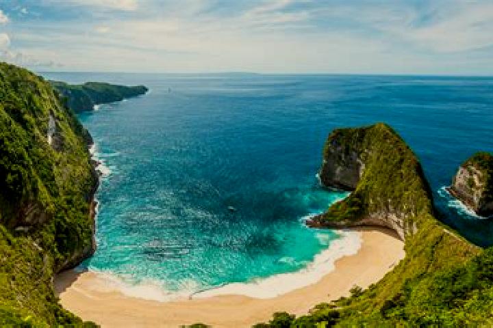 Lucy, 25 — Escort in Sedeoen, Indonesia