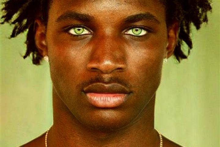 Lucy, 26, a black green-eyed ebony companion based in Tarnaoers. Offering Couples, Tantra, Dinner Date. Available for incall and outcall, day and evening dates.