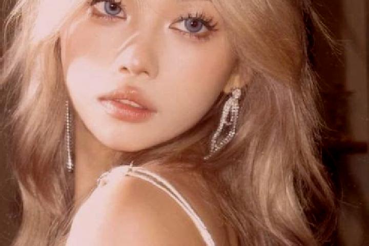 Lucy, 26, a blonde amber-eyed asian companion based in Nercillac. Offering Fetish, Girlfriend Experience, Domination, Party Girl. Available for incall and ou...