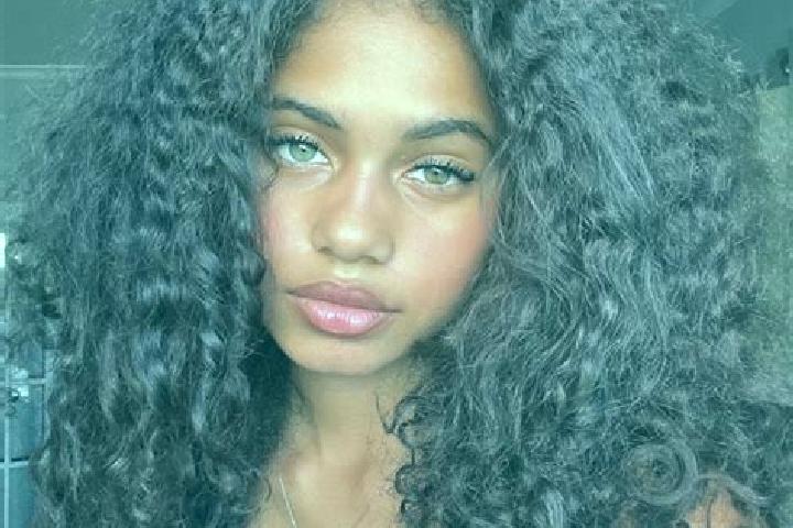 Lucy, 26, a chestnut blue-eyed ebony companion based in Oberrotweil. Offering A-Level, Duos, OWO. Available for incall and outcall, overnight bookings availa...