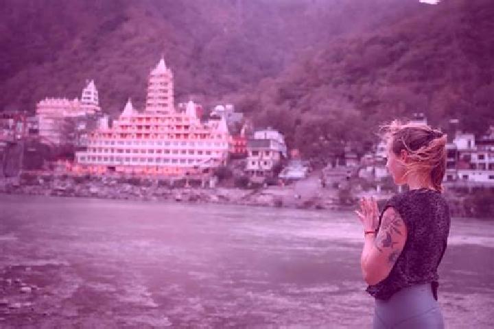 Lucy, 26 — Escort in Rishikesh, India