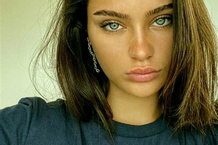 Lucy, 27, a brunette dark-eyed indian companion based in Brazzano. Offering Girlfriend Experience, Fetish, Massage. Available for incall and outcall, overnig...