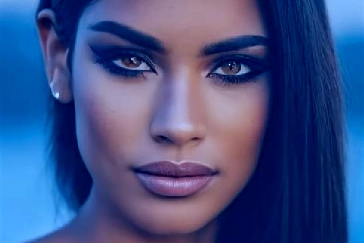 Lucy, 28, a black amber-eyed latina companion based in East Hampton. Offering Travel Companion, Overnight, Couples. Available for incall and outcall, overnig...