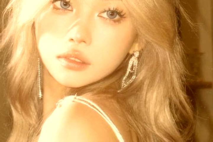 Lucy, 28, a blonde grey-eyed asian companion based in Landewednack. Offering Striptease, Domination, Duos, Couples. Available for incall and outcall, overnig...