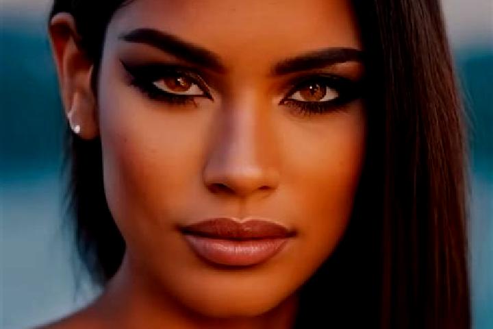 Lucy, 29, a auburn amber-eyed latina companion based in Vila Guilherme. Offering 69, Couples, Tantra, Overnight. Available for incall and outcall, day and ev...