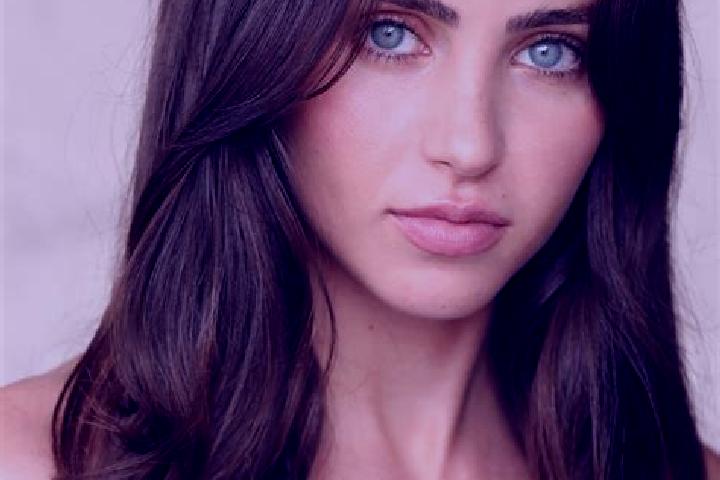 Lucy, 29, a brunette blue-eyed caribbean companion based in Hathwa. Offering Tantra, Roleplay, Massage. Available for incall and outcall, day and evening dates.