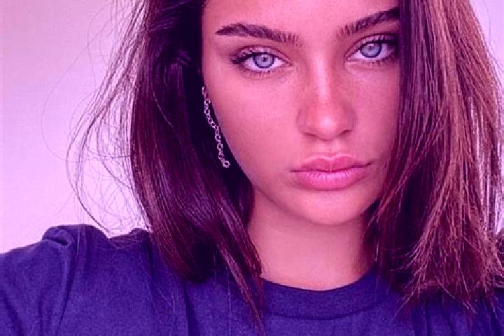 Lucy, 29, a brunette dark-eyed mediterranean companion based in Dohlau. Offering Overnight, Tantra, Party Girl. Available for incall and outcall, overnight b...