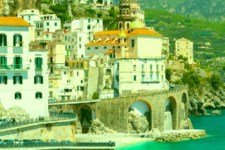Lucy, 29 — Escort in Borgiallo, Italy