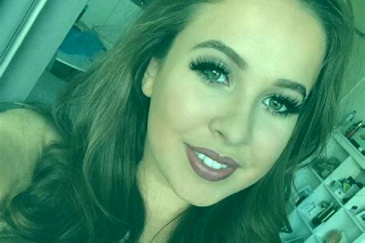 Lucy, 30, a dark blonde amber-eyed caribbean companion based in Dereyani. Offering Duos, CIM, Striptease. Available for incall and outcall, day and evening d...