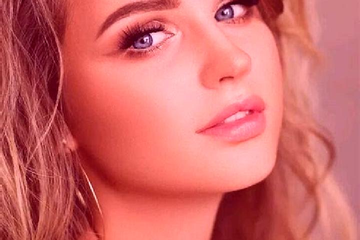 Lucy, 30, a dark blonde blue-eyed slavic companion based in Sarangpur. Offering Deep French Kissing, 69, Striptease. Available for incall and outcall, day an...