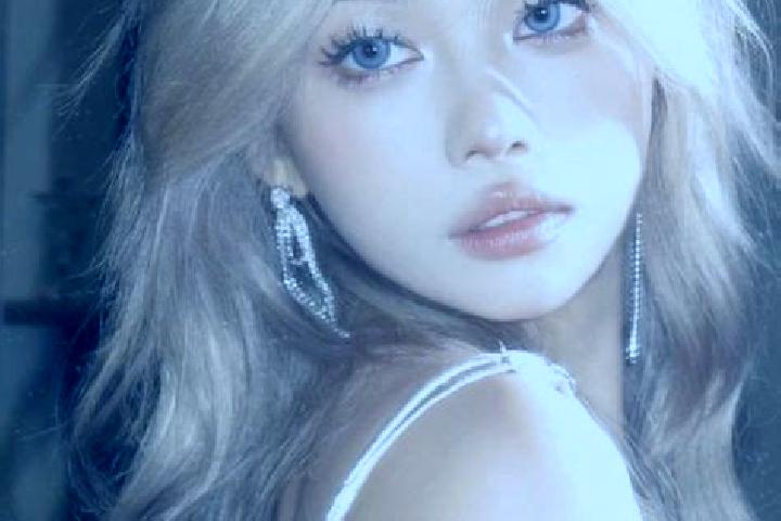 Lucy, 31, a blonde blue-eyed asian companion based in Monon. Offering CIM, Striptease, Roleplay. Available for incall and outcall, overnight bookings available.