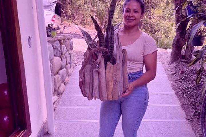 Lucy, 32 — Escort in La Tebaida, Colombia