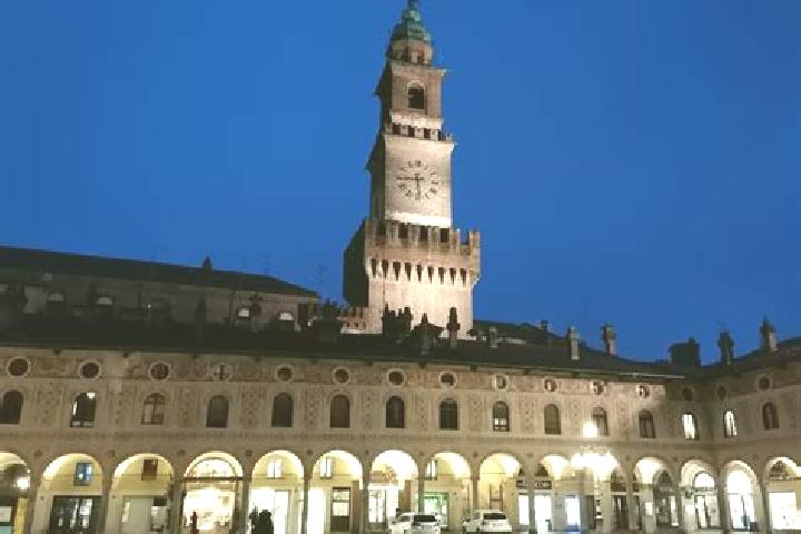 Lucy, 32 — Escort in Motta Visconti, Italy