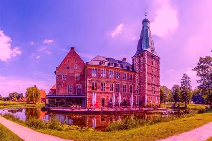 Lucy, 32 — Escort in Sendenhorst, Germany