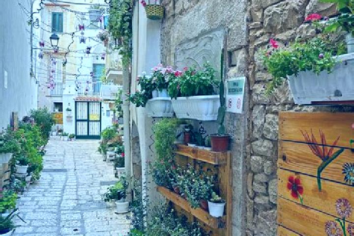 Lucy, 34 — Escort in Bitonto, Italy