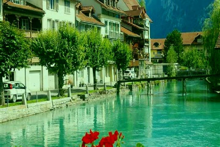 Lucy, 34 — Escort in Oberonz, Switzerland