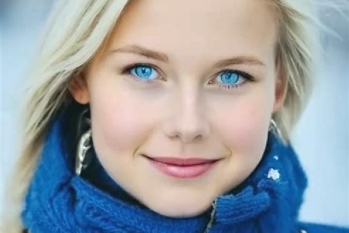 Lucy, 36, a blonde blue-eyed slavic companion based in Roumazieres-Loubert. Offering Party Girl, Girlfriend Experience, Overnight, Couples. Available for inc...