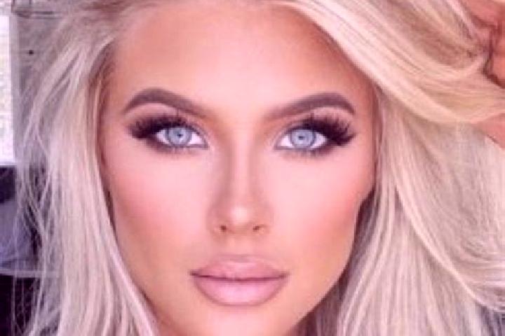 Lucy, 36, a platinum blonde amber-eyed middle eastern companion based in San Mateo Tecalco. Offering Striptease, Massage, BDSM. Available for incall and outc...