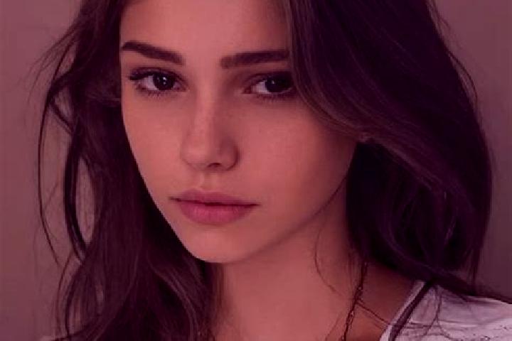 Lucy, 37, a chestnut hazel-eyed slavic companion based in Gulbene. Offering Travel Companion, OWO, Couples. Available for incall and outcall, overnight booki...