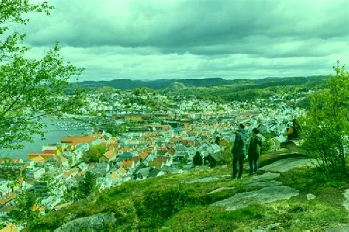 Lucy, 37 — Escort in Moldjord, Norway