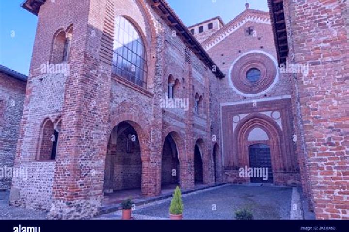 Lucy, 37 — Escort in San Nazzaro Val Cavargna, Italy