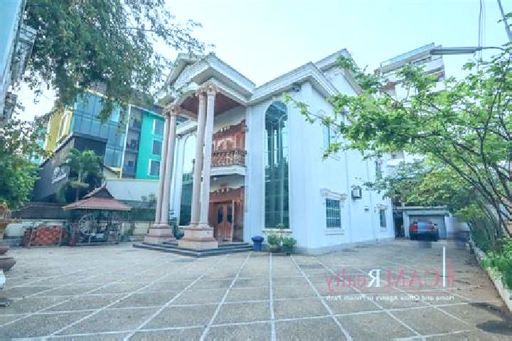 Lucy, 37 — Escort in Ta Khmau, Cambodia