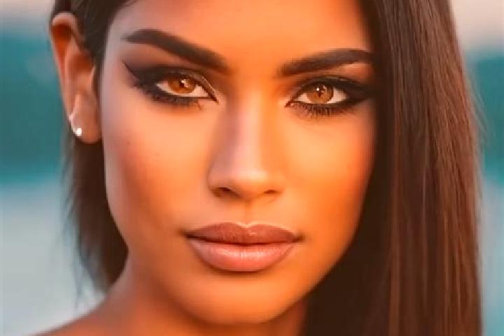 Lucy, 38, a brunette hazel-eyed latina companion based in Painkulam. Offering OWO, Travel Companion, Couples, Duos. Available for incall and outcall, overnig...