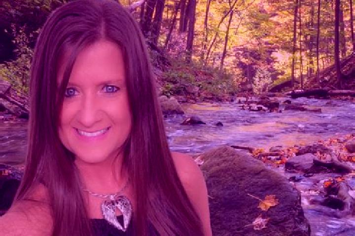 Lucy, 38 — Escort in Pettit, United States