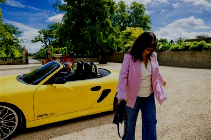 Lucy, 38 — Escort in Weston on the Green, United Kingdom