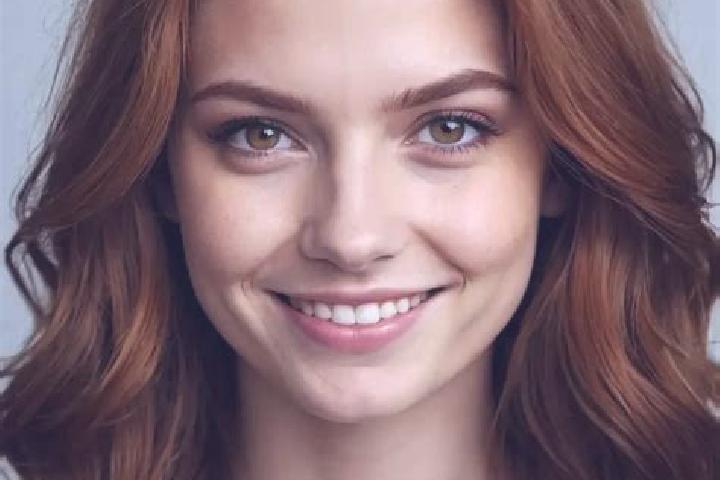 Luna, 20, a auburn hazel-eyed european companion based in Veinge. Offering GFE, Striptease, OWO. Available for incall and outcall, overnight bookings available.