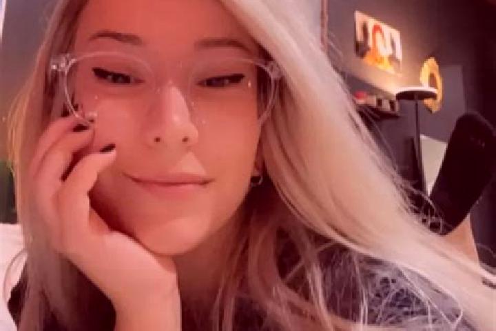 Luna, 20, a black dark-eyed slavic companion based in Sulz bei Gleisdorf. Offering Prostate Massage, 69, CIM. Available for incall and outcall, day and eveni...