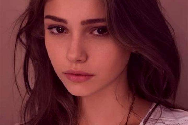 Luna, 20, a chestnut brown-eyed slavic companion based in Qillin. Offering Fetish, Deep French Kissing, Travel Companion. Available for incall and outcall, o...