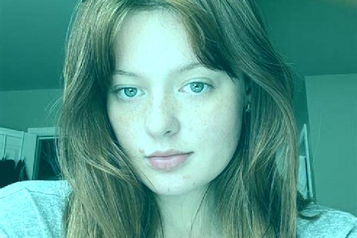 Luna, 20, a red grey-eyed caucasian companion based in Billere. Offering 69, CIM, Couples. Available for incall and outcall, day and evening dates.