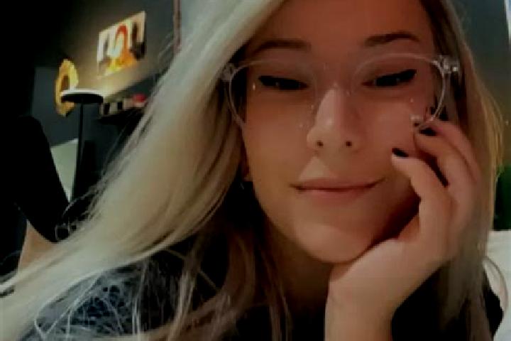 Luna, 21, a blonde grey-eyed mixed companion based in Musile di Piave. Offering Domination, Travel Companion, Girlfriend Experience. Available for incall and...