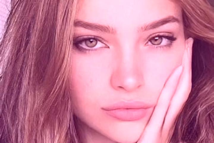 Luna, 21, a red hazel-eyed latina companion based in Muro Leccese. Offering Dinner Date, CIM, Deep French Kissing. Available for incall and outcall, day and ...