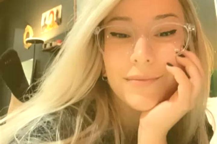 Luna, 22, a blonde hazel-eyed caribbean companion based in Ratzersdorf an der Traisen. Offering Prostate Massage, Deep French Kissing, A-Level. Available for...