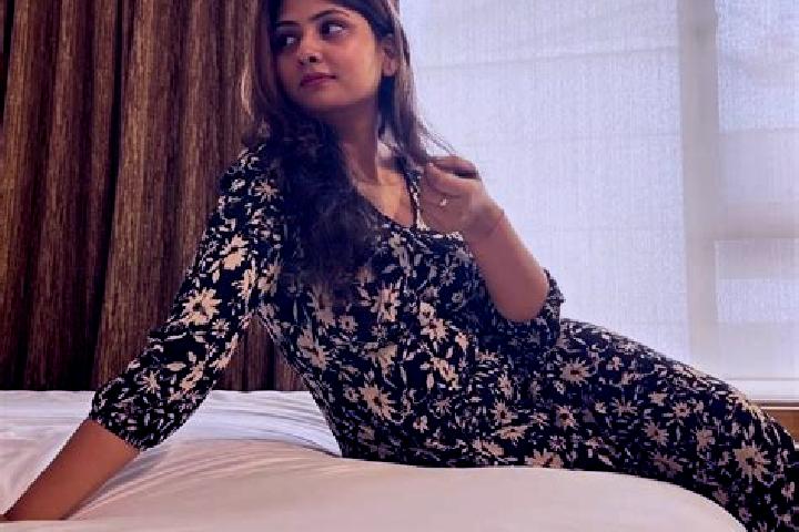Luna, 22 — Escort in Kakkanad, India