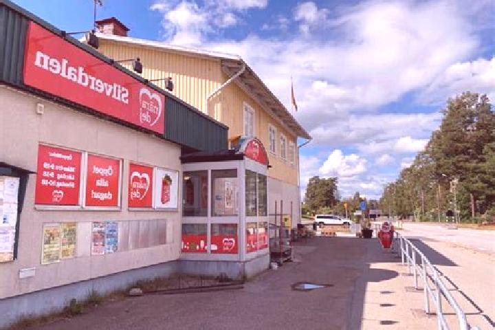 Luna, 22 — Escort in Silverdalen, Sweden