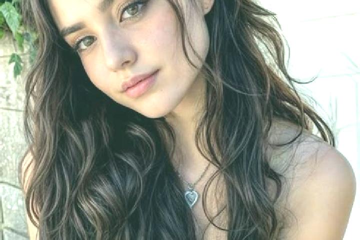 Luna, 23, a auburn brown-eyed mediterranean companion based in Lomo-Soukpebo. Offering Striptease, Prostate Massage, Travel Companion, Deep French Kissing, 6...