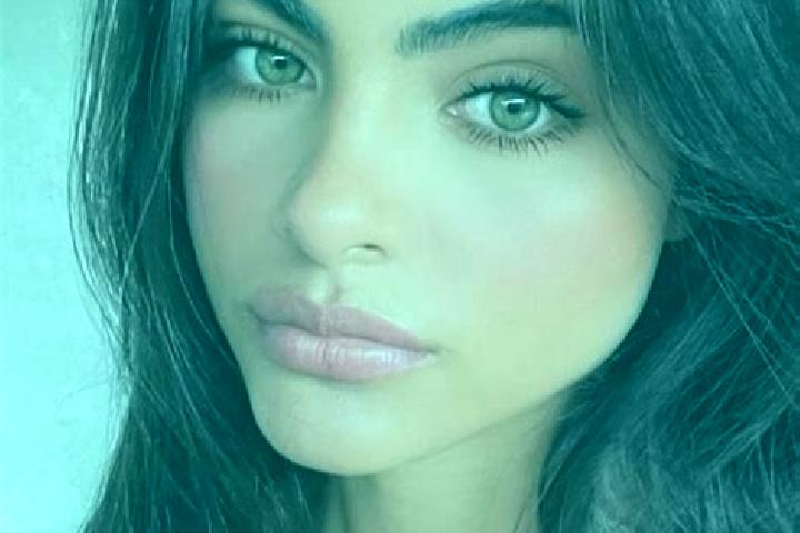 Luna, 23, a black hazel-eyed mixed companion based in Sakra. Offering Massage, Erotic Massage. Available for incall and outcall, overnight bookings available.