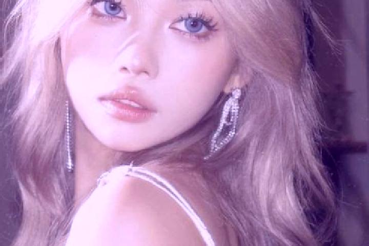 Luna, 23, a blonde amber-eyed asian companion based in Citra. Offering OWO, Roleplay. Available for incall and outcall, overnight bookings available.