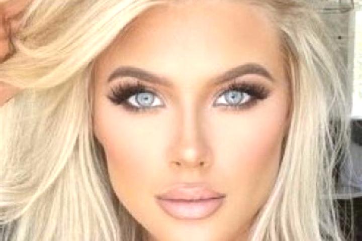 Luna, 23, a platinum blonde amber-eyed ebony companion based in Smithland. Offering Overnight, Couples, Duos, Prostate Massage, Party Girl. Available for inc...