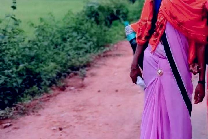Luna, 23 — Escort in Bhairamgarh, India